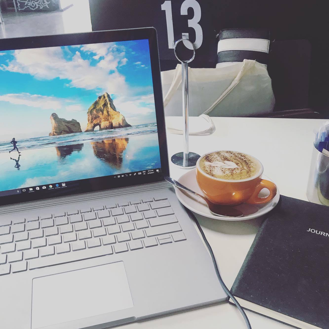 22375603_10212419145986223_1298746916_o