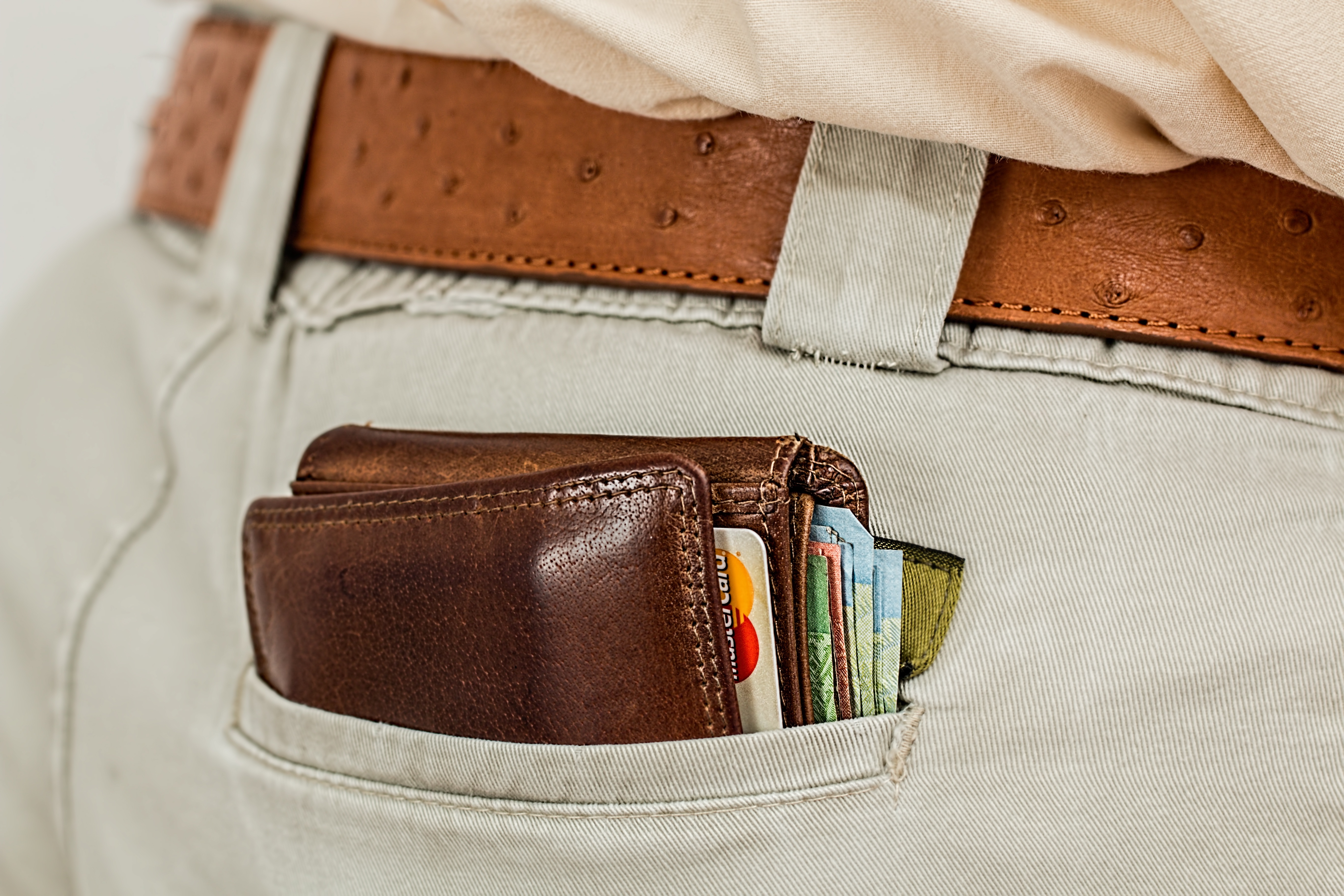 hand-man-leather-travel-male-money-brown-bag-shopping-handbag-wallet-brand-cash-belt-textile-purse-currency-rich-payment-strap-pocket-poor-wealth-consumer-pickpocket-credit-card-pay-paying.jpg