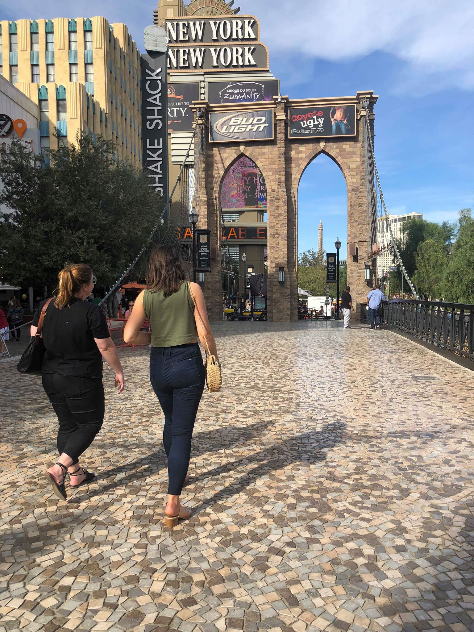 46192582_201129734096663_4141144781755514880_n