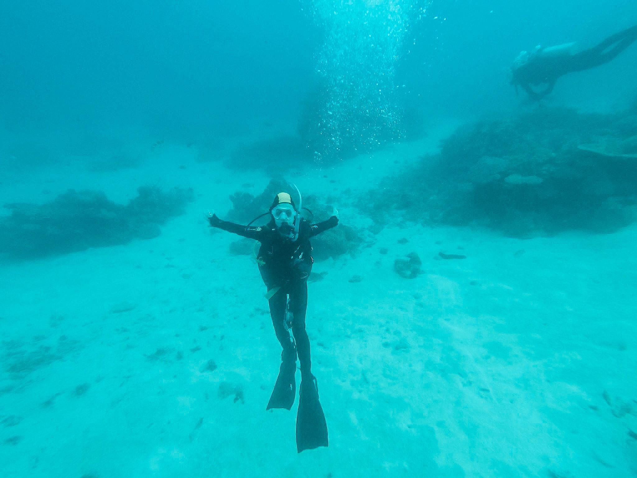 48404227_386592208750336_1031640093548347392_n-2