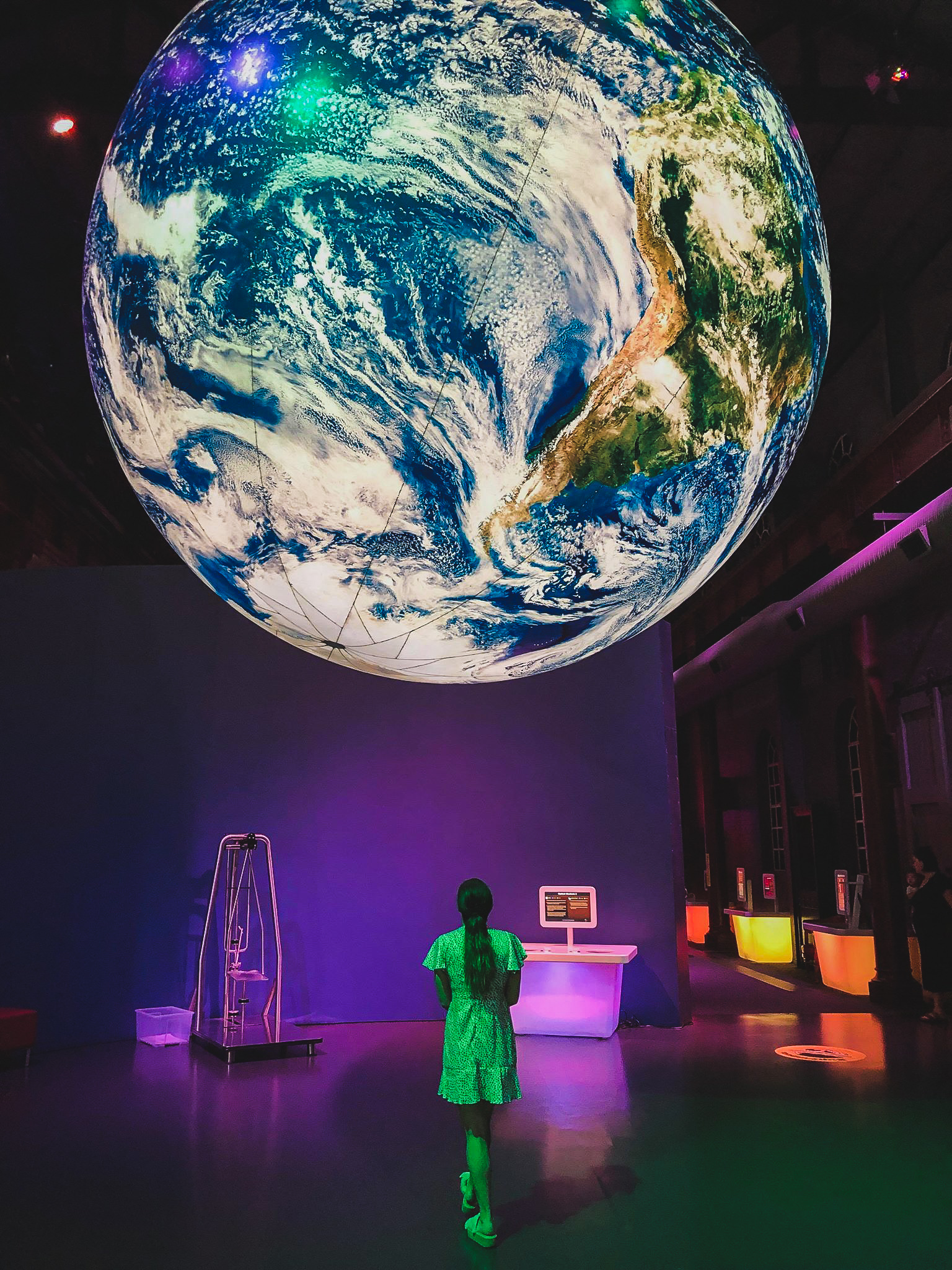 51247113_304261240434130_7710278624959528960_n-2